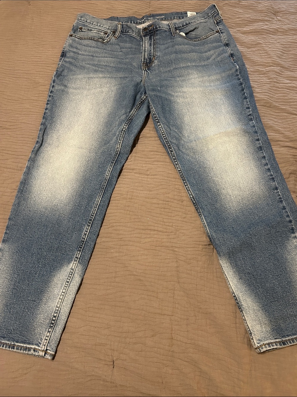 Old Navy Men's Light Wash Relaxed Straight Jeans